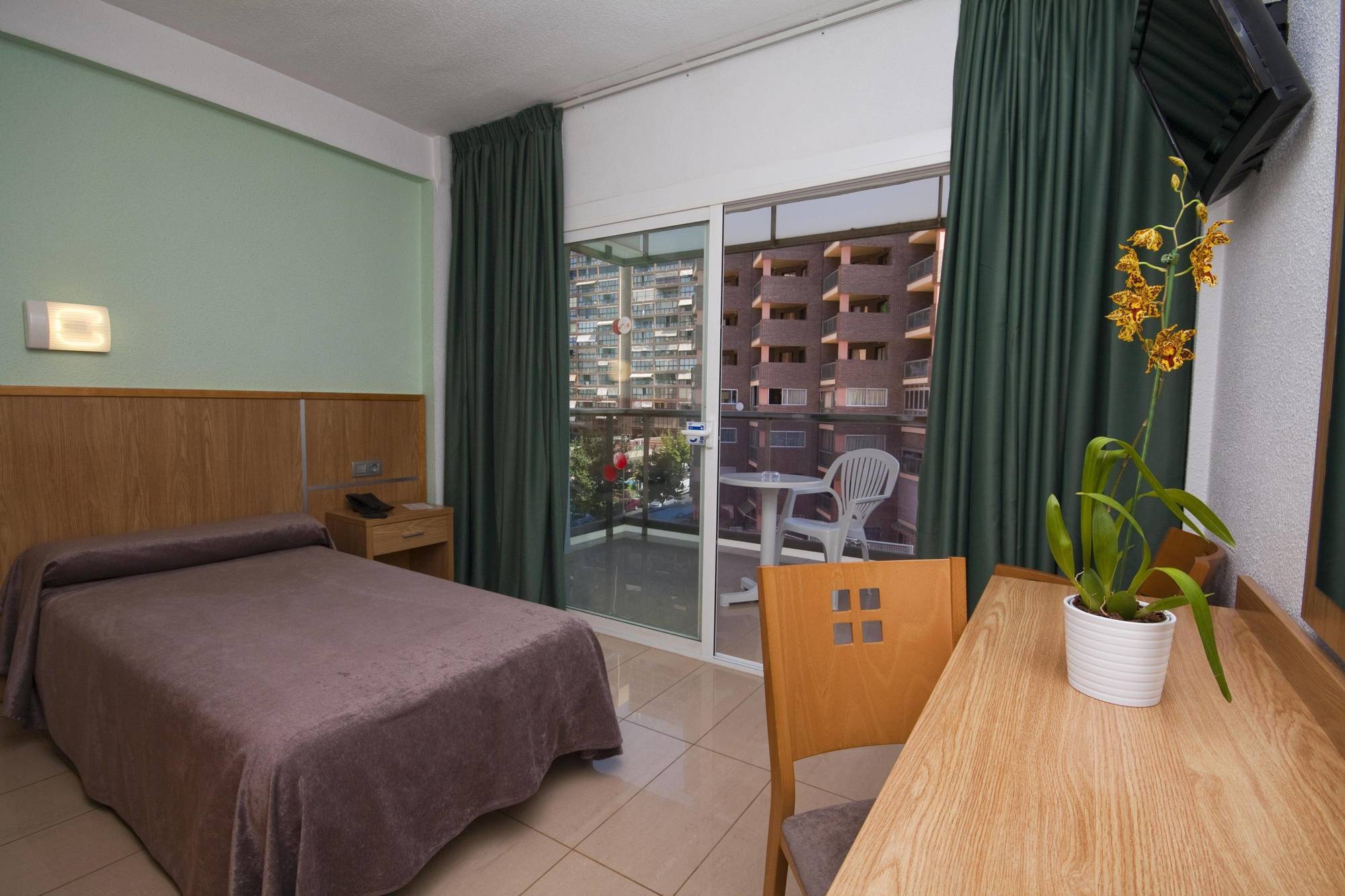Hotel Perla Benidorm Esterno foto